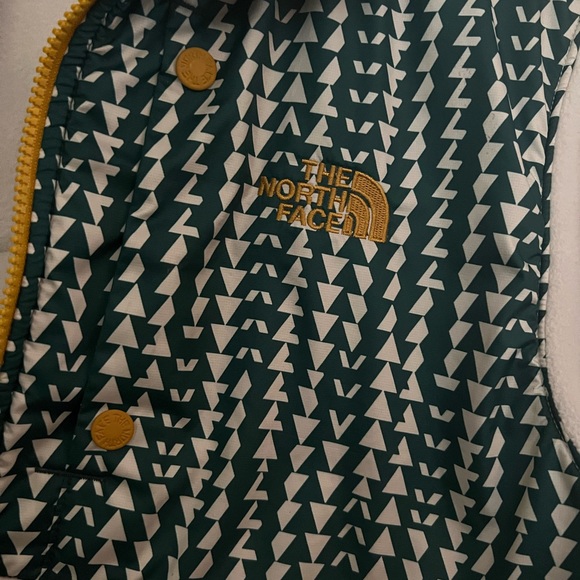 THE NORTH FACE off white FLEECE W/ GREEN YELLOW DETAIL 1/2 ZIP MEN’S SZ Large - Picture 2 of 5